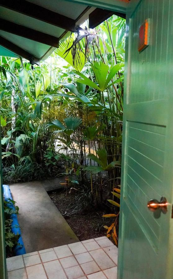 Cabinas Guarana Puerto Viejo de Talamanca Bagian luar foto